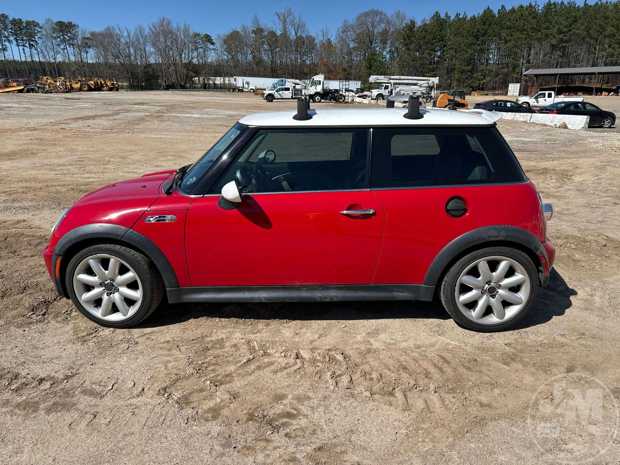 2003 MINI COOPER VIN: WMWRE33423TD61130