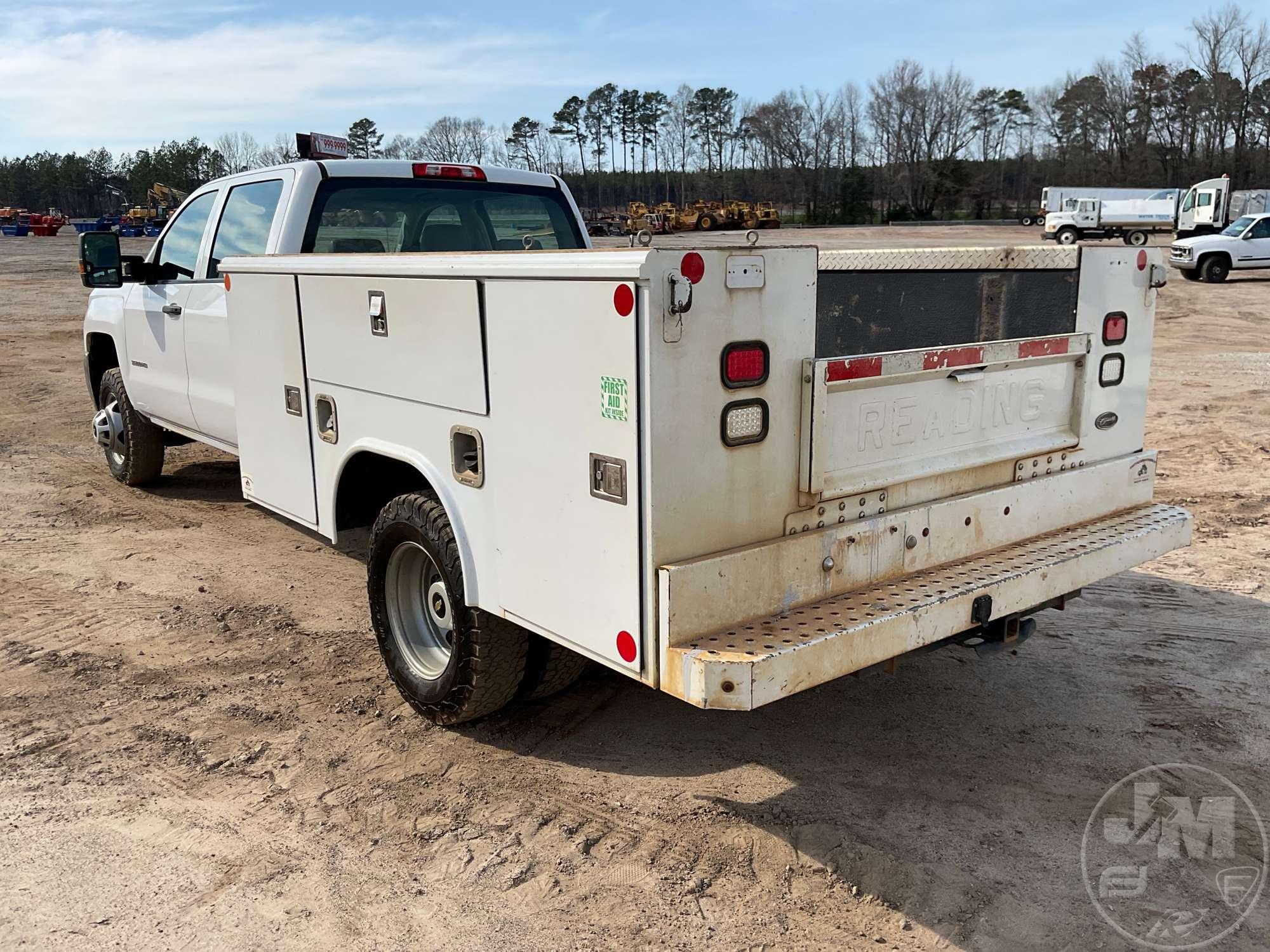 2018 CHEVROLET SILVERADO S/A UTILITY TRUCK VIN: 1GB4CYCG3JF120815