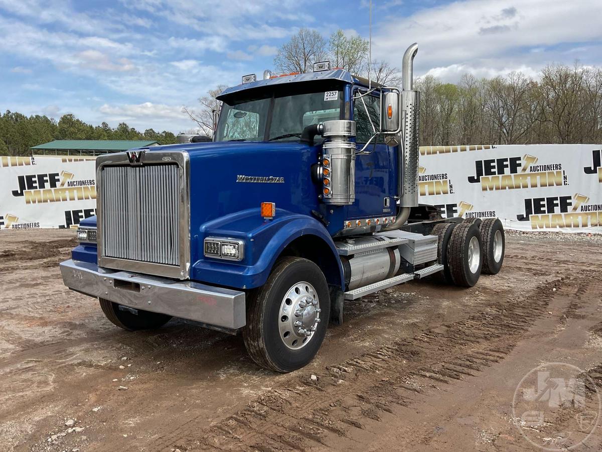 2015 WESTERN STAR 4900S TANDEM AXLE DAY CAB TRUCK TRACTOR VIN: 5KKXAFCG5FPGK2196