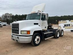 2003 MACK CH TANDEM AXLE DAY CAB TRUCK TRACTOR VIN: 1M1AA14Y63W153216