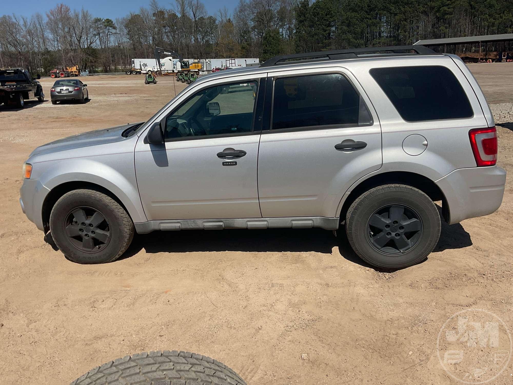 2009 FORD ESCAPE VIN: 1FMCU93G09KC20248