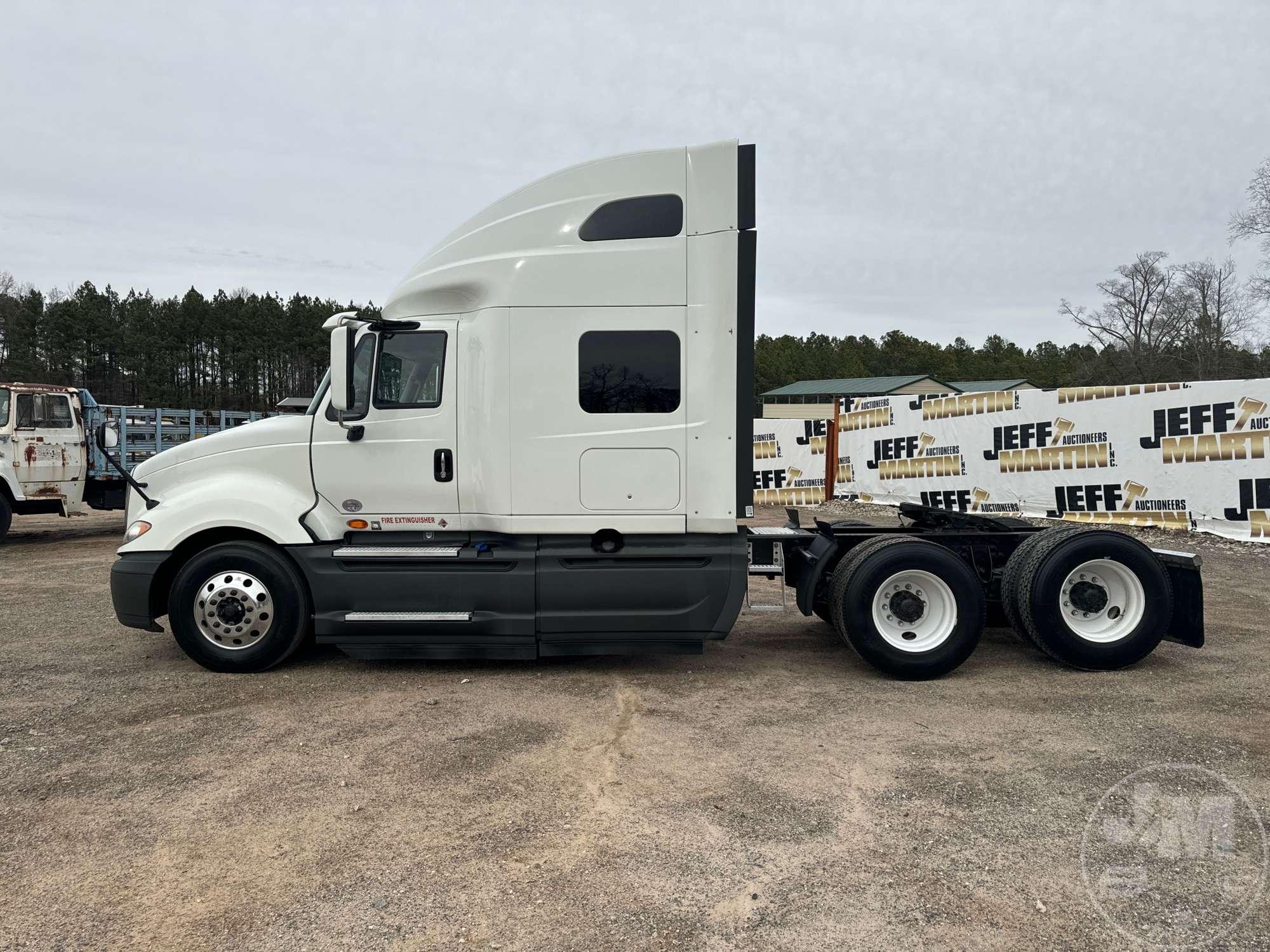 2016 INTERNATIONAL LF687 TANDEM AXLE TRUCK TRACTOR VIN: 3HSDJAPR4GN112057