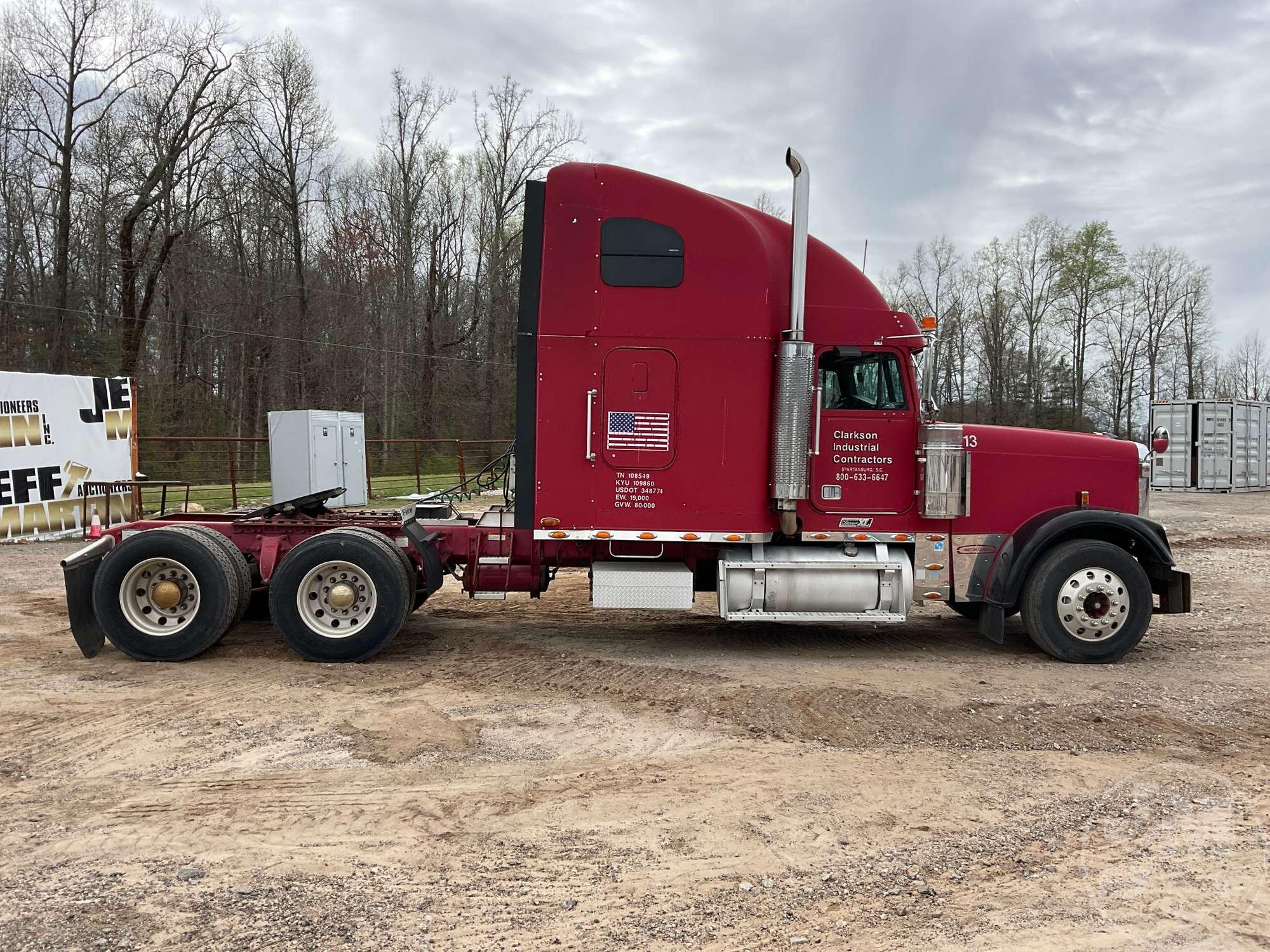 2003 FREIGHTLINER FLD132 TANDEM AXLE TRUCK TRACTOR VIN: 1FUJAPCG43DJ63386