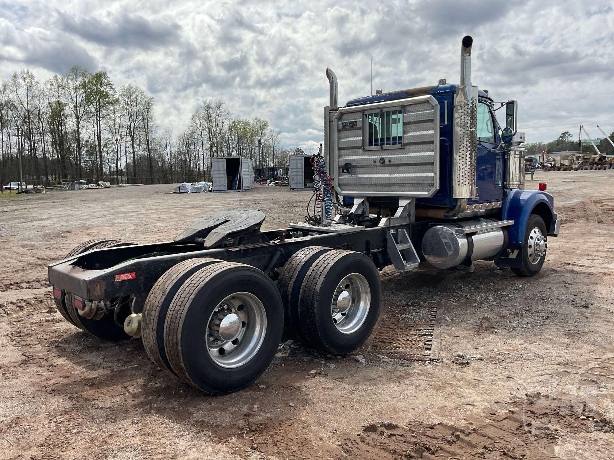 2015 WESTERN STAR 4900S TANDEM AXLE DAY CAB TRUCK TRACTOR VIN: 5KKXAFCG5FPGK2196