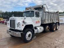 1988 MACK RD690S TRI-AXLE DUMP TRUCK VIN: 1M2P198C9JW003343