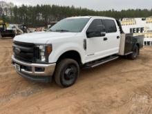 2019 FORD F-350 SINGLE AXLE CREW CAB 4X4 FLATBED TRUCK VIN: 1FD8W3HT9KEF73126