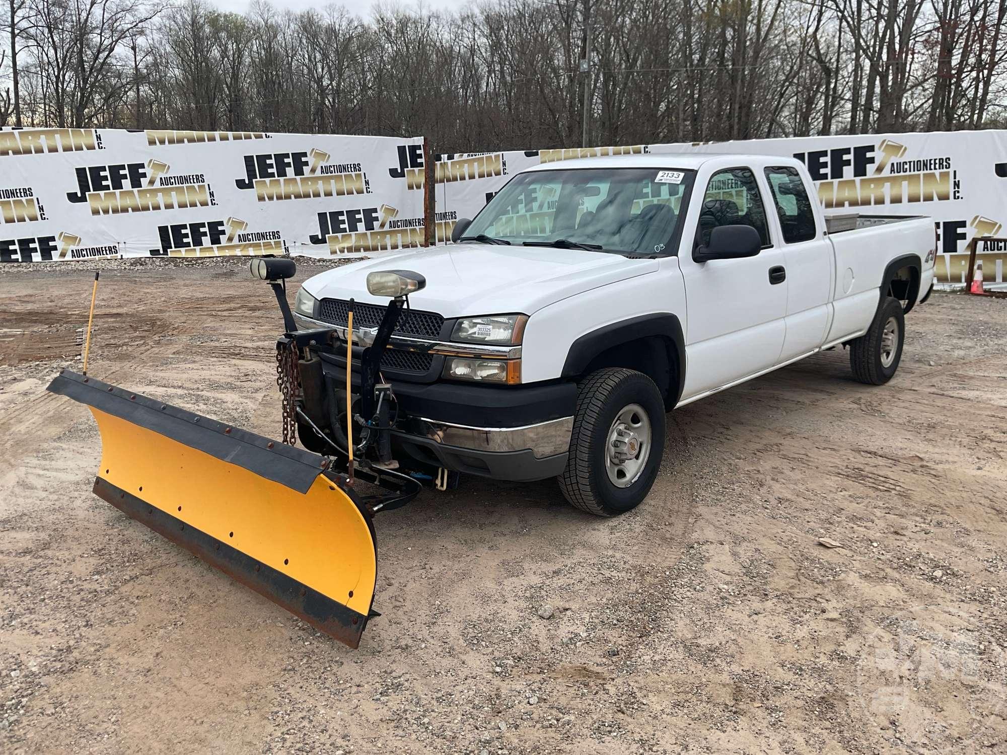 2003 CHEVROLET SILVERADO 2500 EXTENDED CAB 4X4 PICKUP VIN: 1GCHK29U63E110833