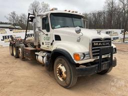 2005 MACK CV TRI ROLL OFF TRUCK VIN: 1M2AG11C15M019098