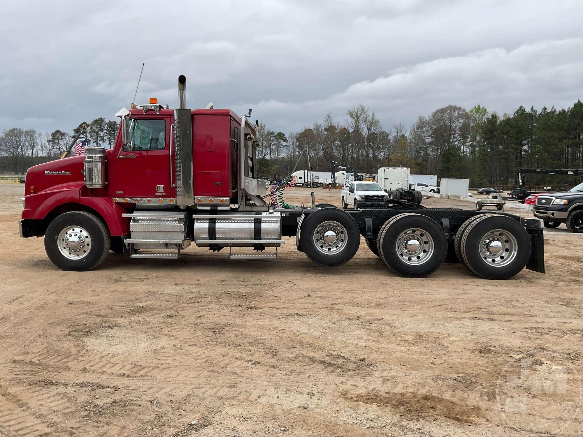 2012 WESTERN STAR 4900 TRI AXLE TRUCK TRACTOR VIN: 5KJNALDR4CPBH7984