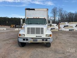 2000 INTERNATIONAL 4700 SINGLE AXLE VAN TRUCK VIN: 1HTSCAAM4YH294302