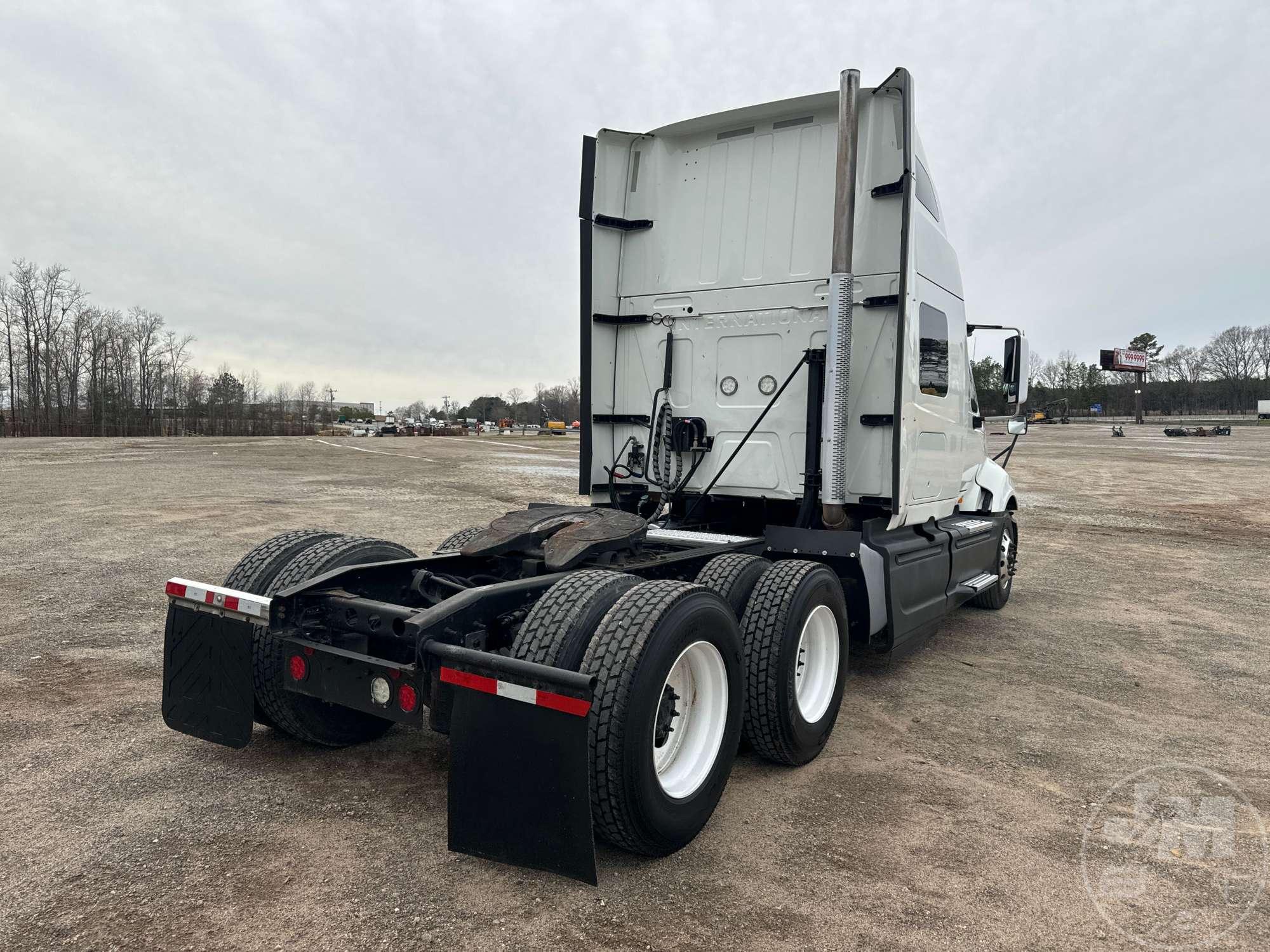 2016 INTERNATIONAL LF687 TANDEM AXLE TRUCK TRACTOR VIN: 3HSDJAPR4GN112057