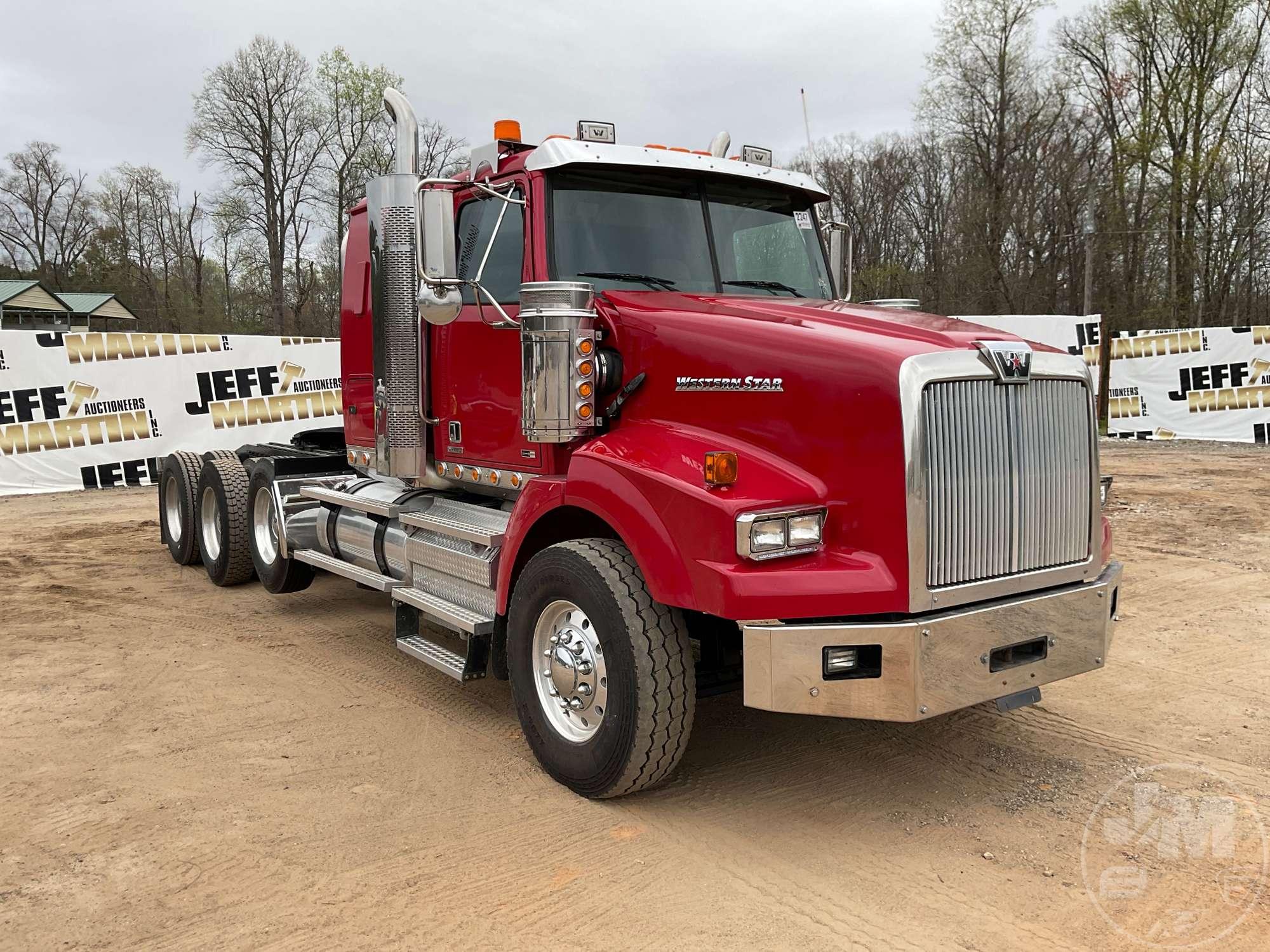 2012 WESTERN STAR 4900 TRI AXLE TRUCK TRACTOR VIN: 5KJNALDR4CPBH7984