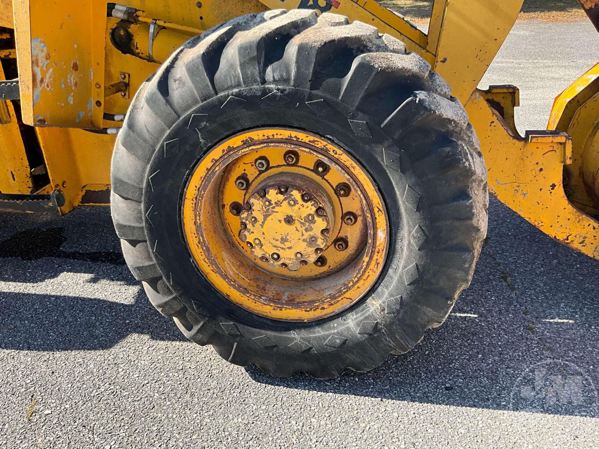 CASE W 18 WHEEL LOADER