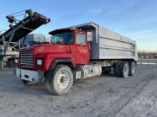 1999 MACK RD TANDEM AXLE DUMP TRUCK VIN: 1M2P270C7XM046984