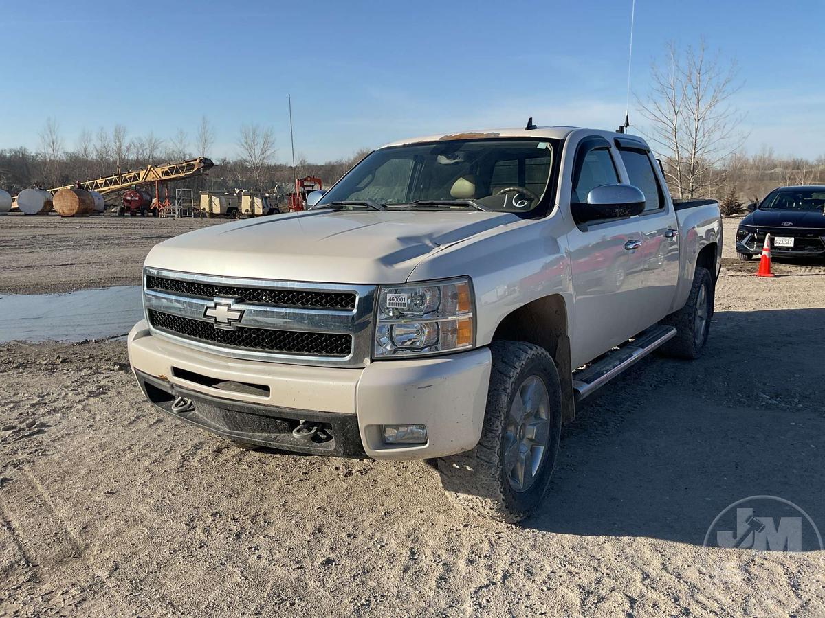 2011 CHEVROLET SILVERADO 1500 LTZ CREW CAB 4X4 PICKUP VIN: 3GCPKTE39BG390043