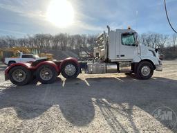 2017 VOLVO TRUCK VF20 TRI AXLE DAY CAB TRUCK TRACTOR VIN: 4V4X99KL7HN987814