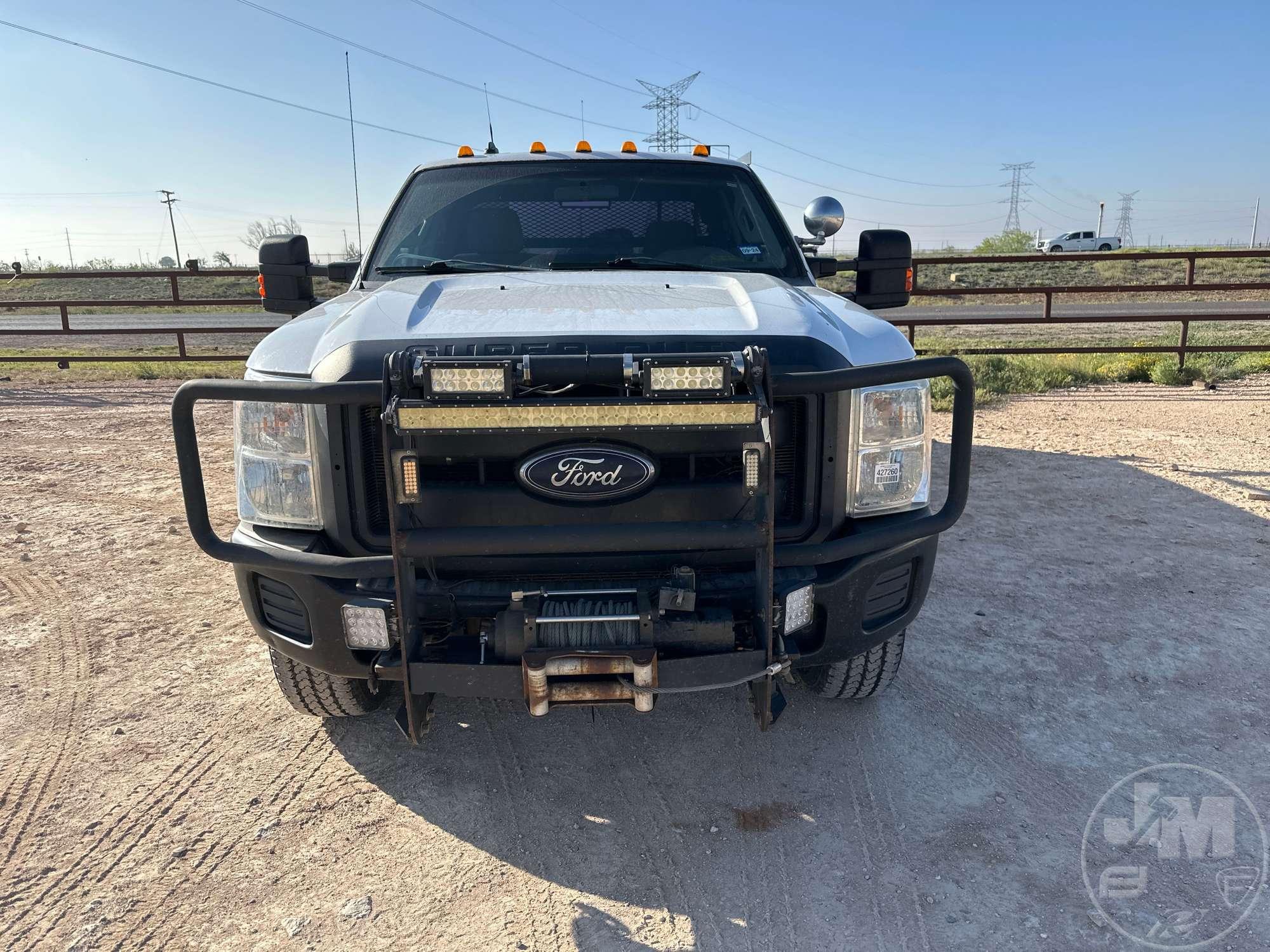 2012 FORD F-350 SUPER DUTY EXTENDED CAB 4X4 UTILITY TRUCK VIN: 1FD8X3FTXCEB93374