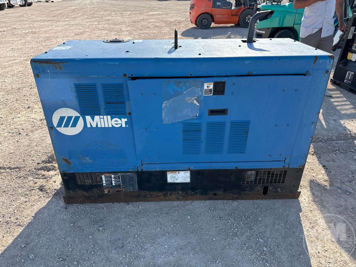 MILLER BIG BLUE AIR PAK SKID MOUNTED WELDER SN: ME120088E