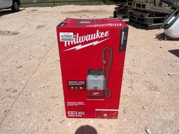 MILWAUKEE M18 4-GALLON BACKPACK SPRAYER