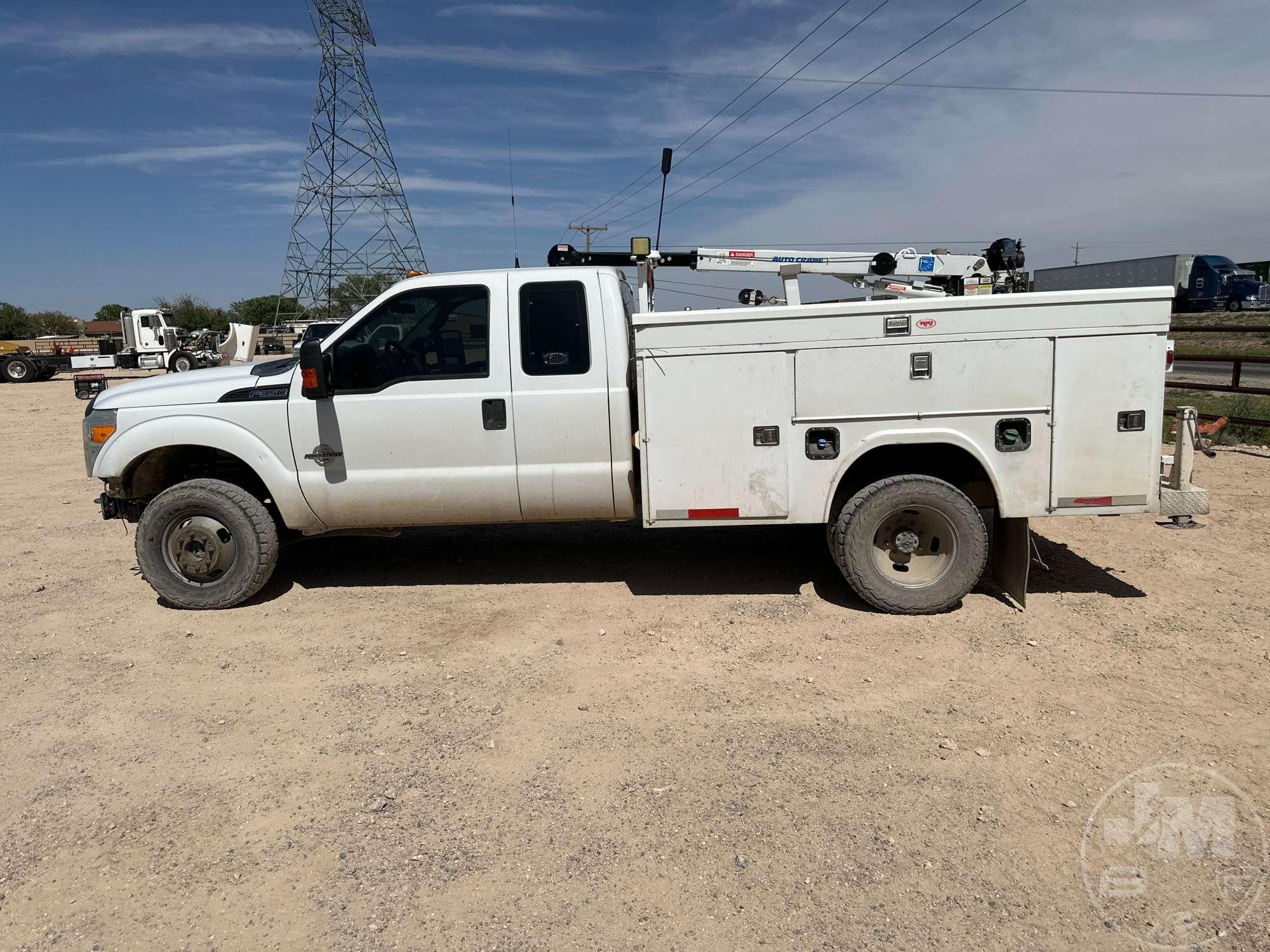 2015 FORD F-350 SUPER DUTY EXTENDED CAB 4X4 DUALLY MECHANICS TRUCK VIN: 1FD8X3HT8FEB69088