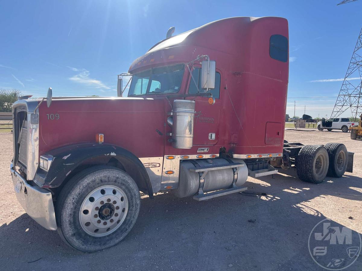 2004 FREIGHTLINER FLD132 T/A SLEEPER TRUCK TRACTOR VIN: 1FUJAPCK84DL92238