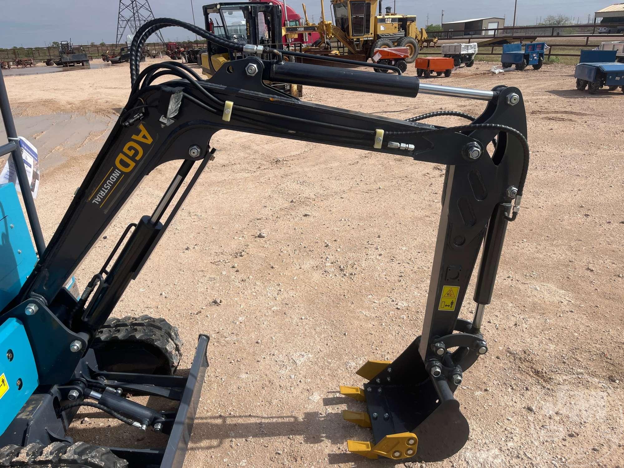 UNUSED 2024 AGD AG12 MINI EXCAVATOR SN: AGD202403111137