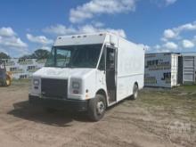 2000 FREIGHTLINER MT 45 CHASSIS SINGLE AXLE VAN TRUCK VIN: 4UZA4FA48YCF81687