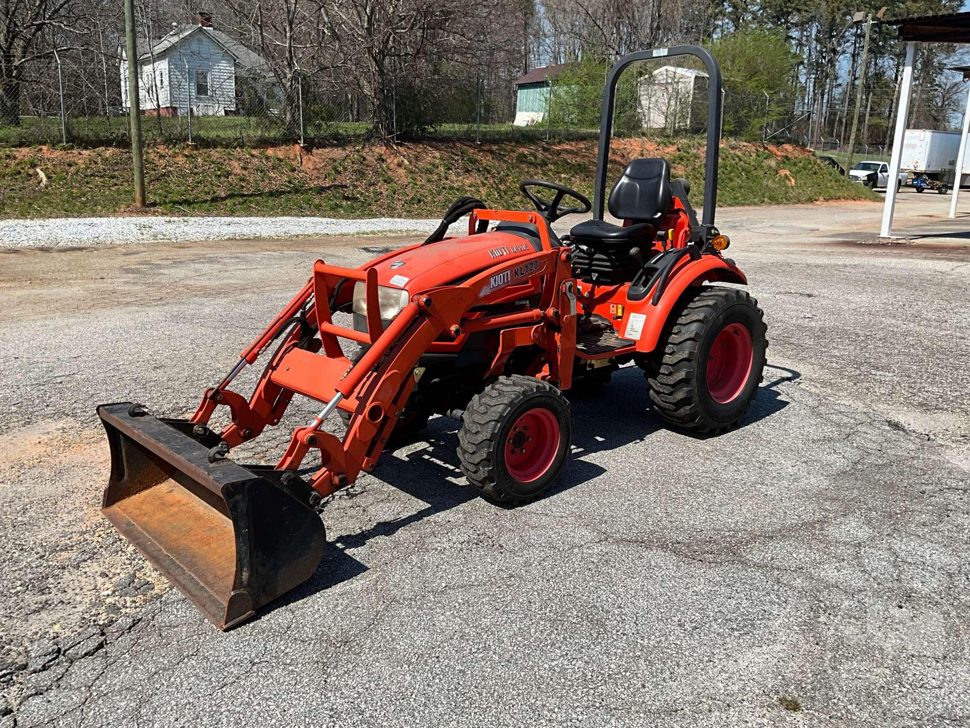 KIOTI CK20S 4X4 TRACTOR W/ LOADER SN: JS2900056