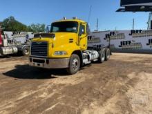 2015 MACK CXU613 TANDEM AXLE DAY CAB TRUCK TRACTOR VIN: 1M1AW07YXFM048668