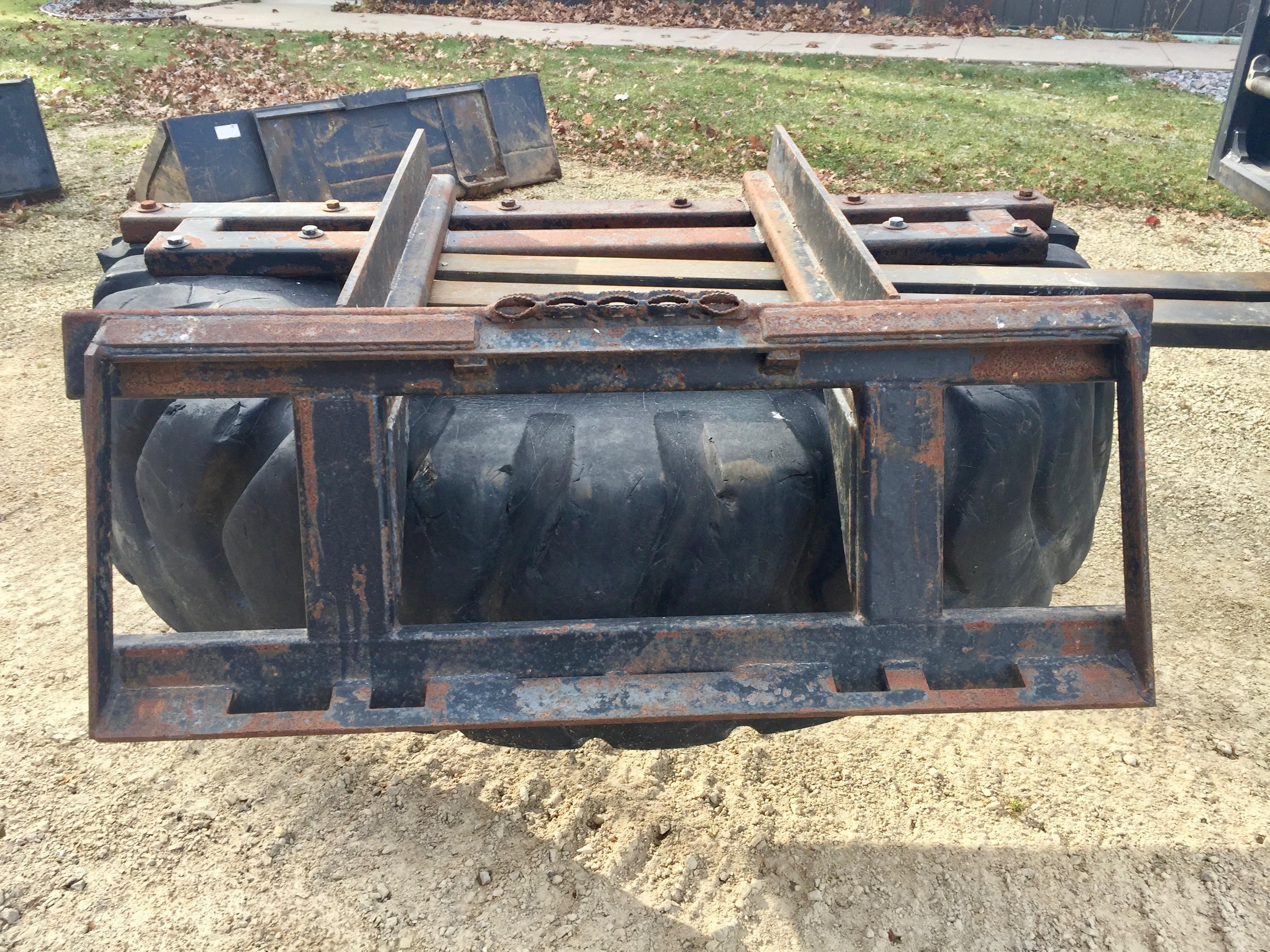 72" Manure scraper slightly used