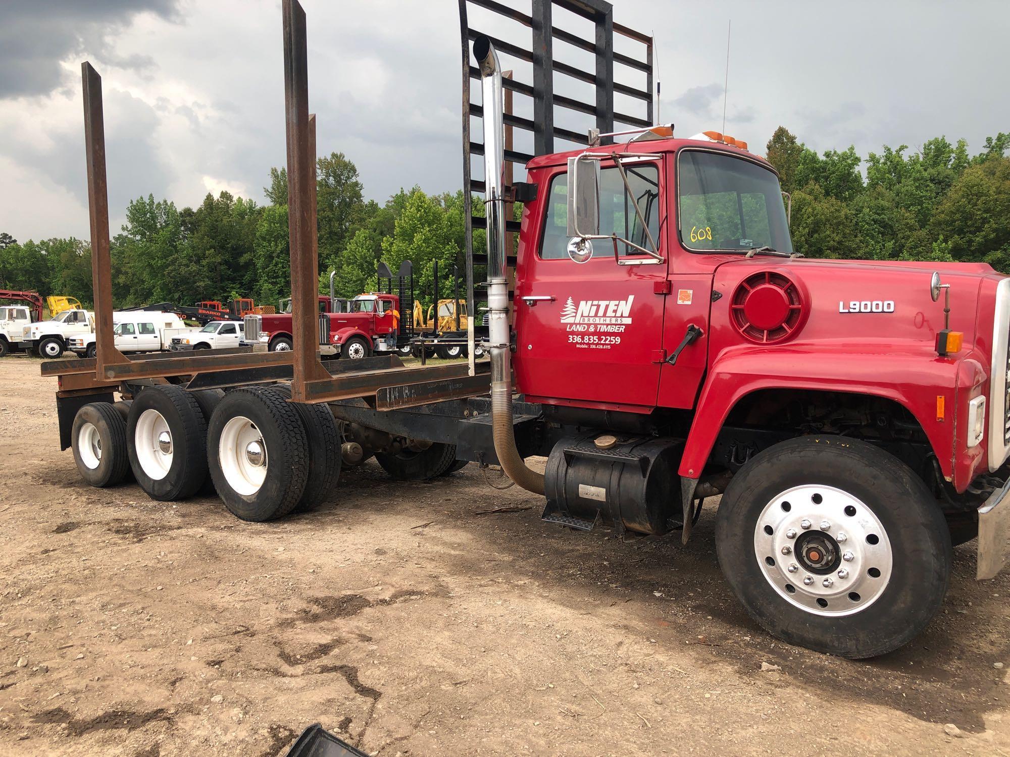 Ford L9000 Log Truck