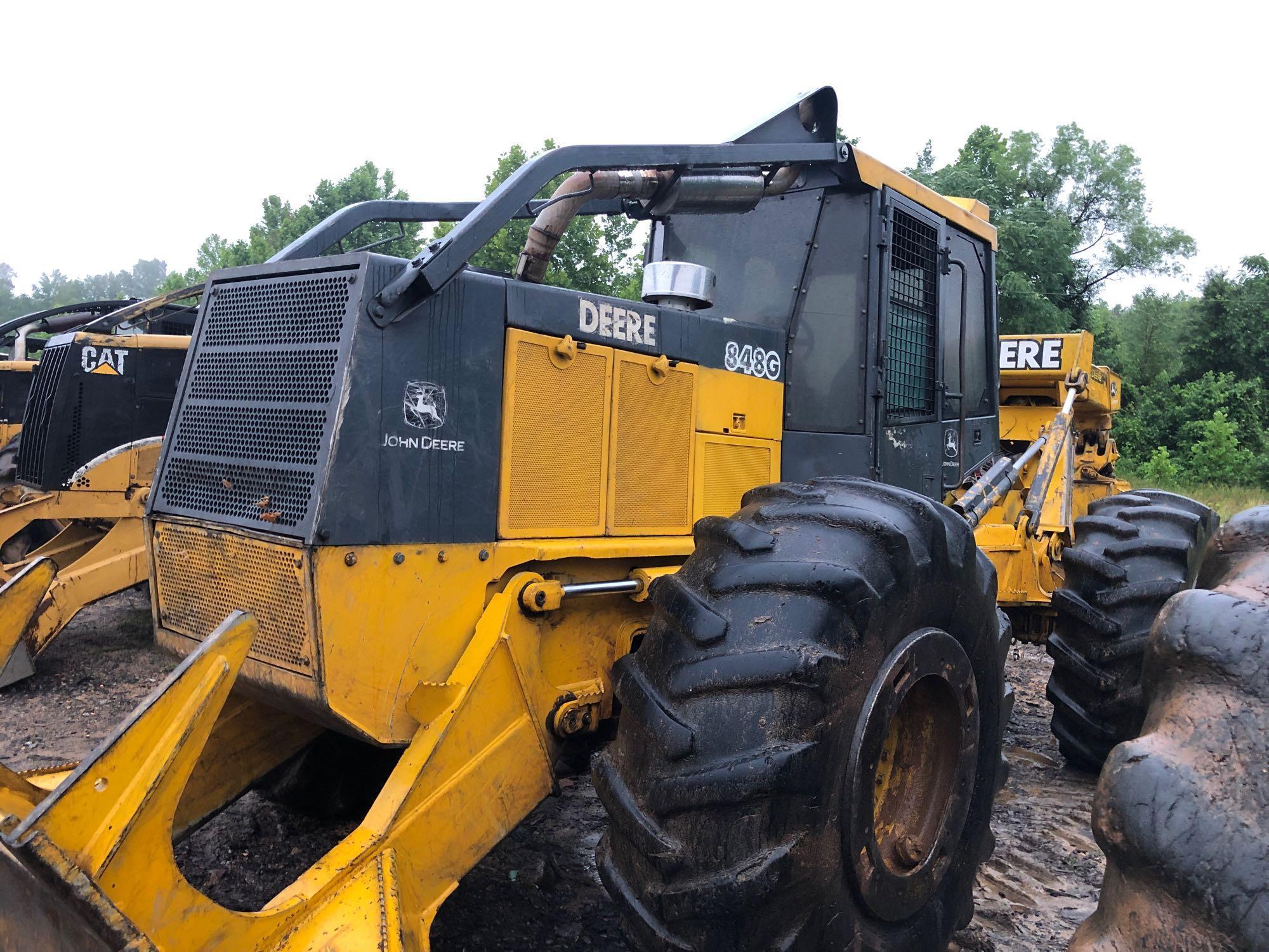 John Deere 848G Grapple Skidder