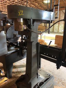 Drill press/hole borer