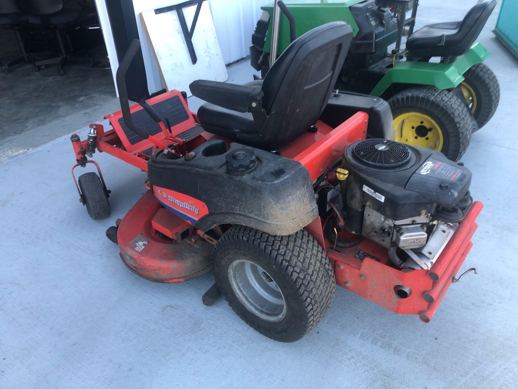 Simplicity ZT3000 Mower