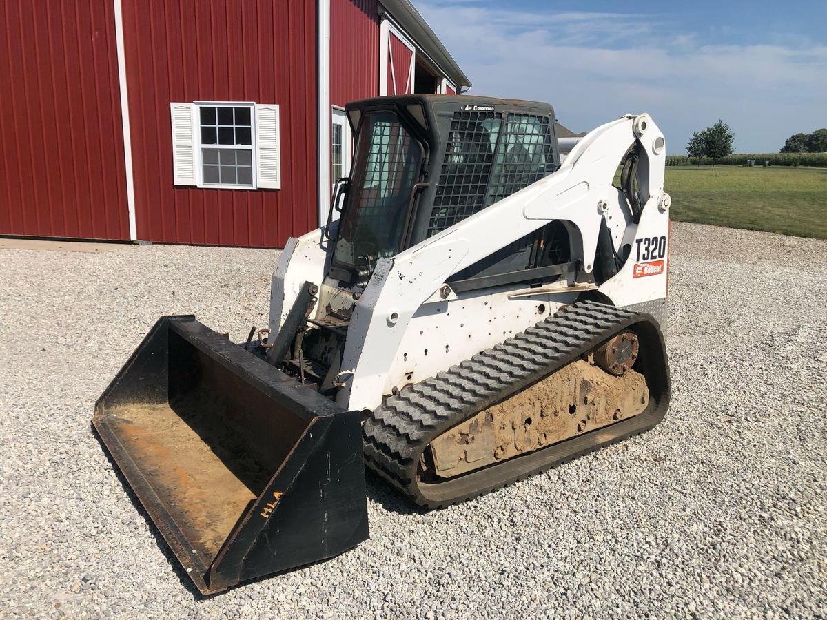 2009 Bobcat T320 Skid Loader