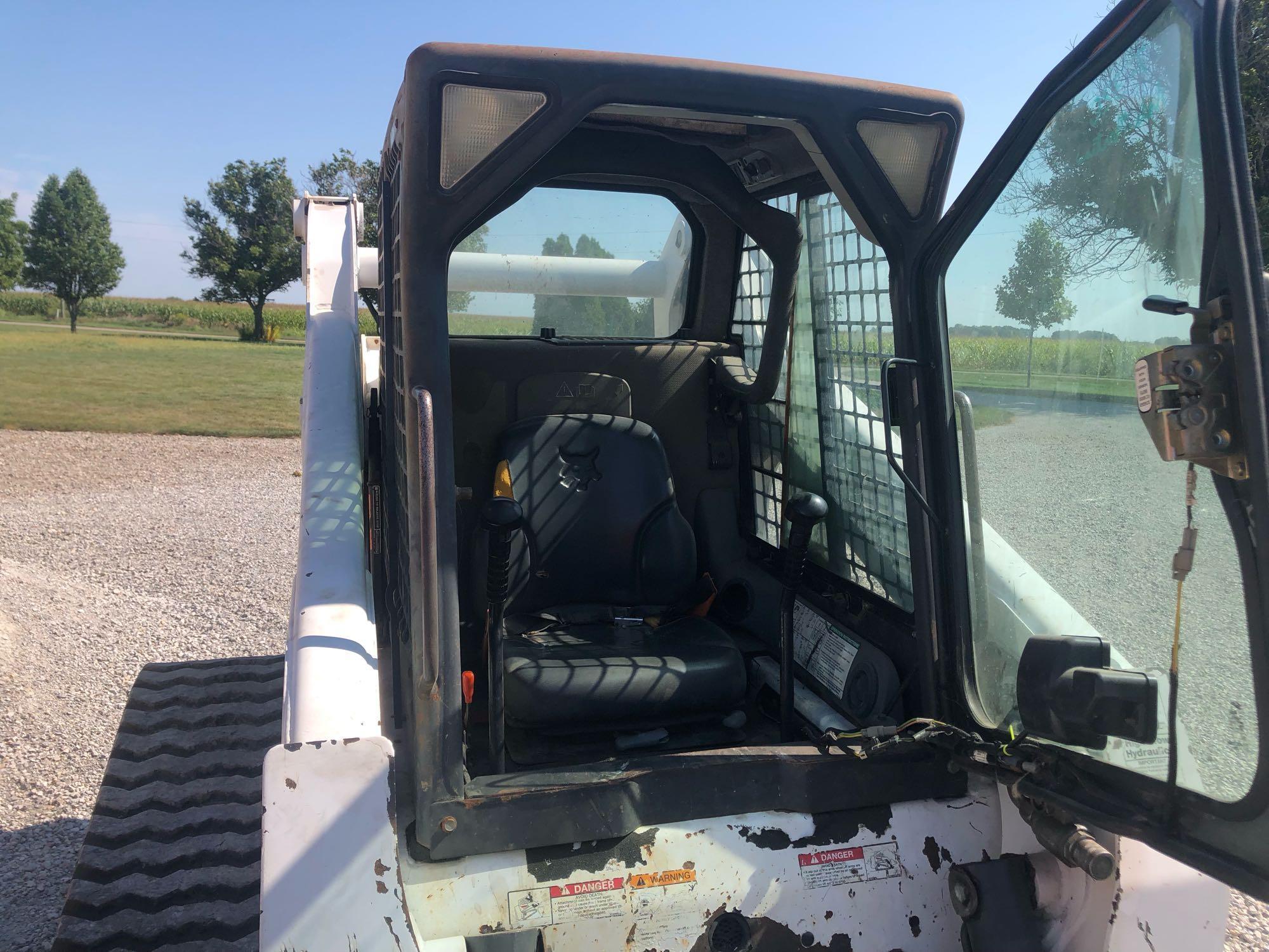 2009 Bobcat T320 Skid Loader