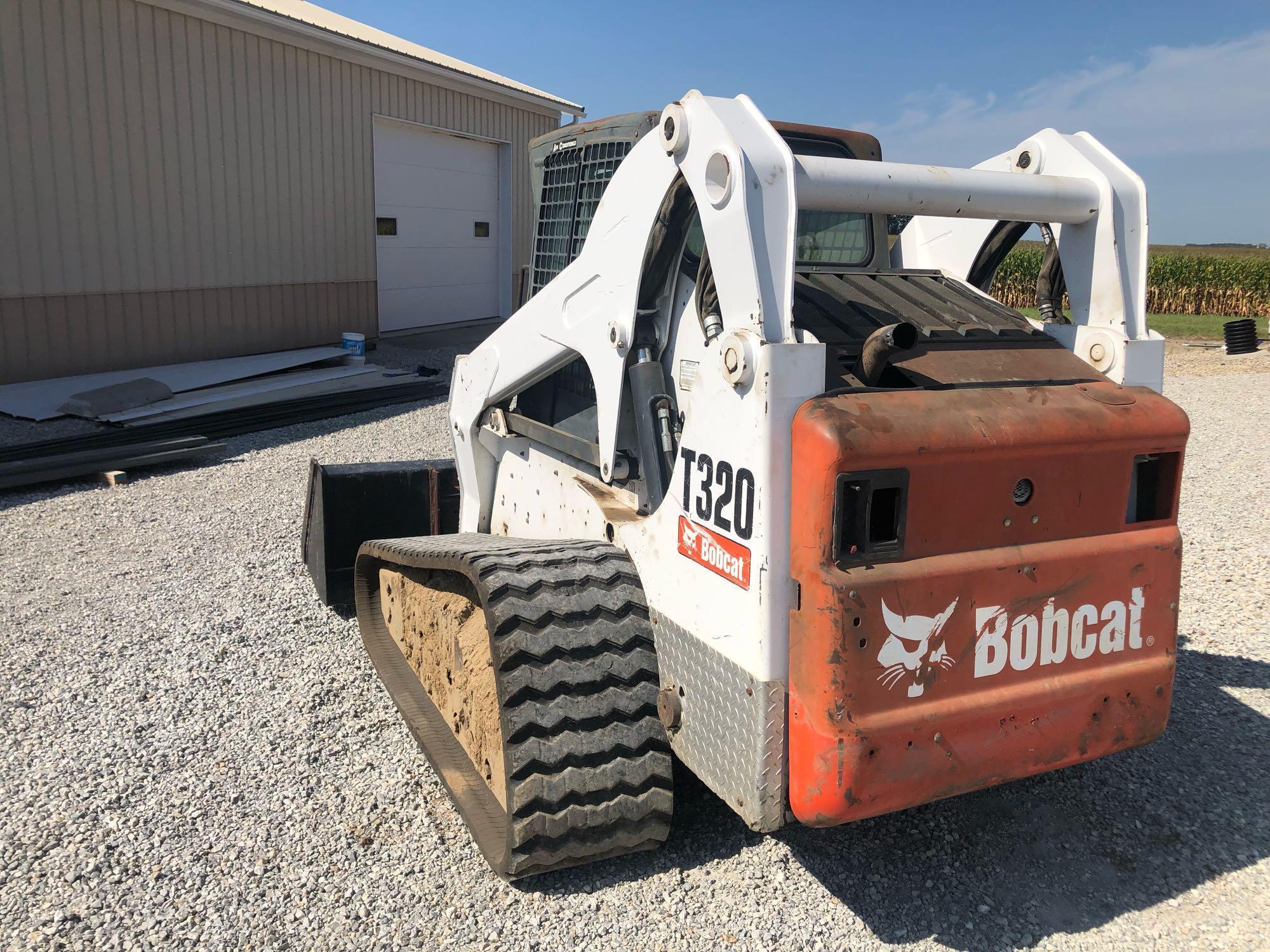 2009 Bobcat T320 Skid Loader