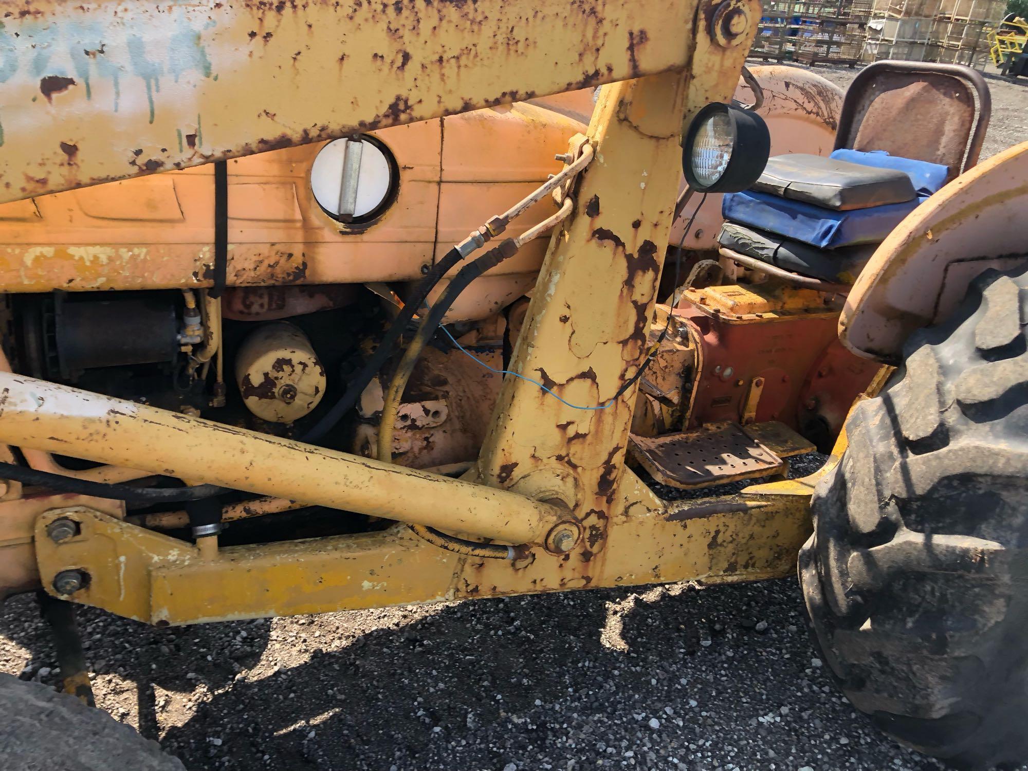 Ford Tractor With Loader Bucket