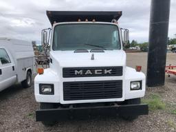 1989 Mack CS300P Truck, VIN # VG6BA03B7KB052005