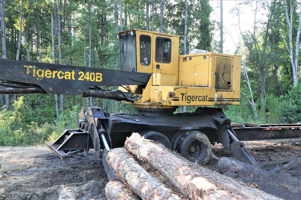 Tigercat 240B Knuckleboom