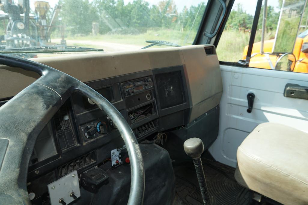 1995 International 4900 Truck, VIN # 1HTSDAAN5SH605894