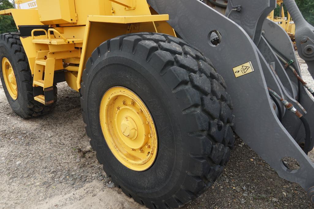 Volvo L90C Wheel Loader