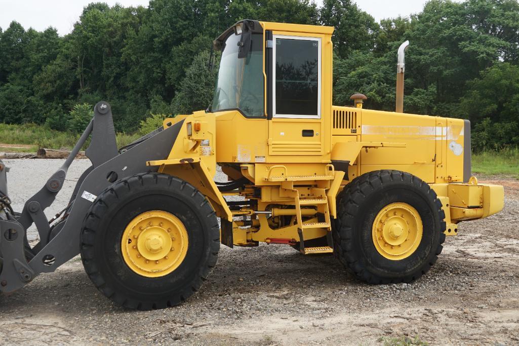 Volvo L90C Wheel Loader