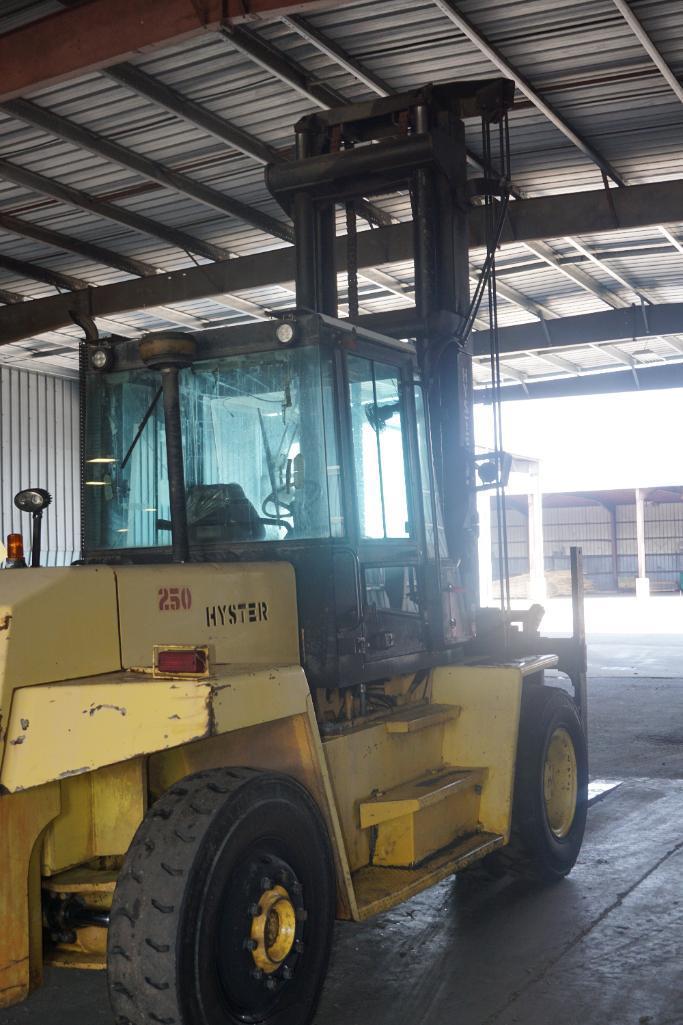 Hyster 250 Forklift