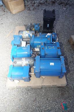 Pallet of Hydraulic Cylinders