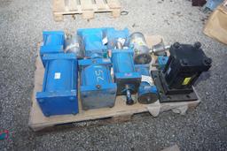 Pallet of Hydraulic Cylinders