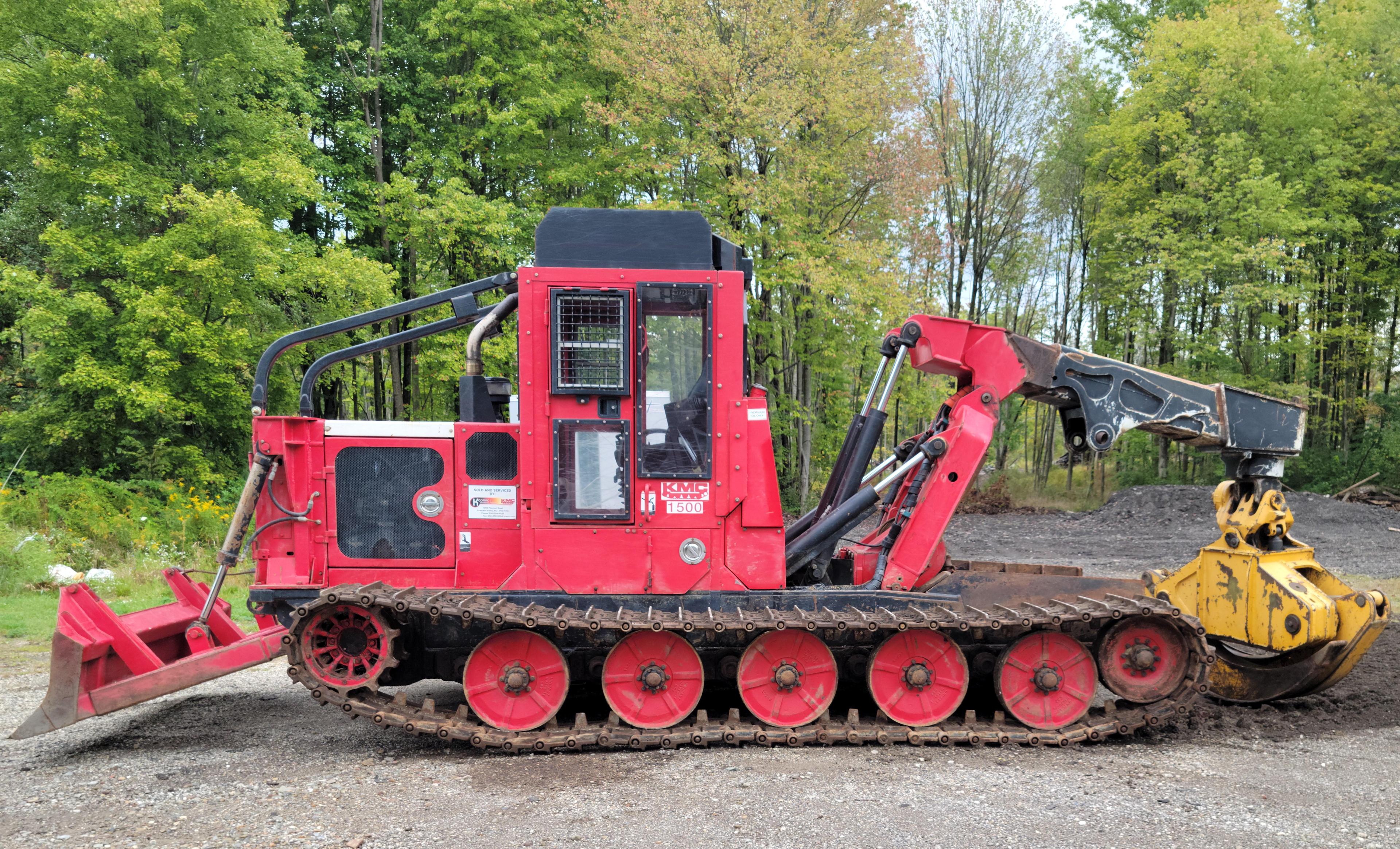 KMC 1500 Grapple Skidder