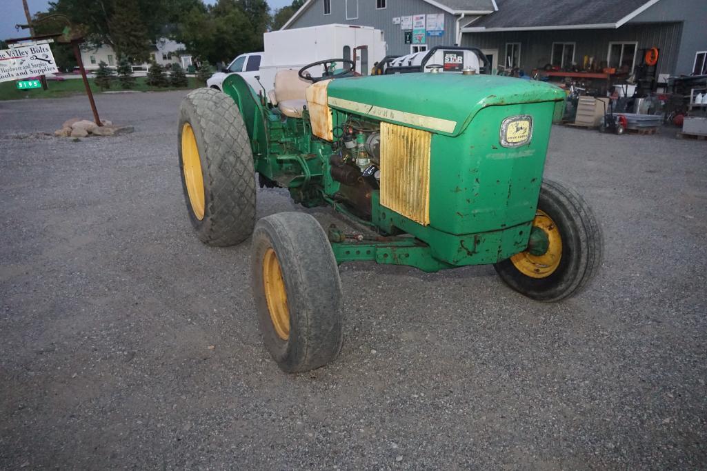 John Deere 2020 Tractor