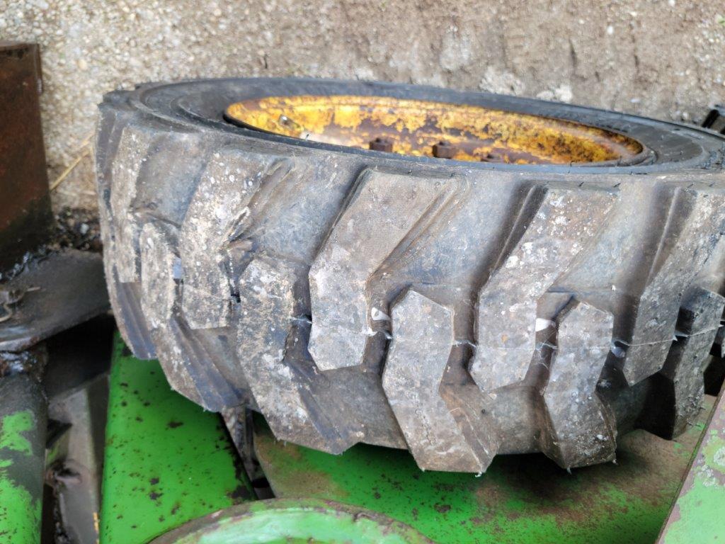 John Deere 90 Skid Steer