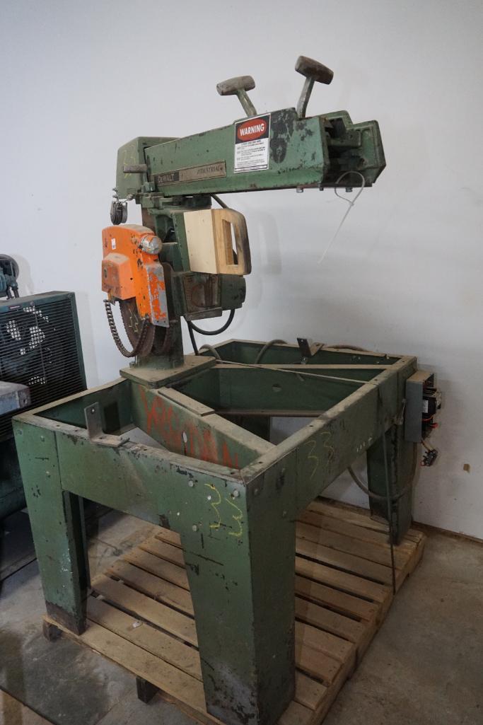 DeWalt 16" Radial Arm Saw